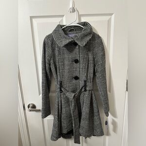 Madden Girl Black and White Plaid Coat